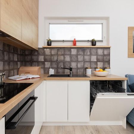 Solvo Apartment With Balcony & Parking Gdansk Przymorze By Noclegi Renters Exterior foto